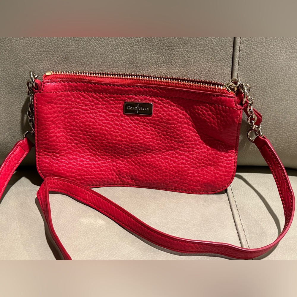 Cole Haan Red Pebbled Leather Crossbody Bag (8”x 5”) zip top closure - Picture 4 of 16